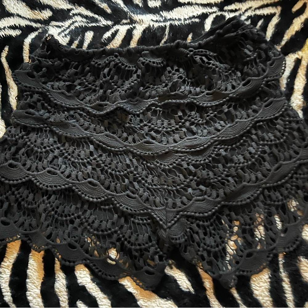 L'ATISTE Black Lace Women Shorts